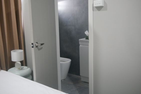 Queen Bed Ensuite Room